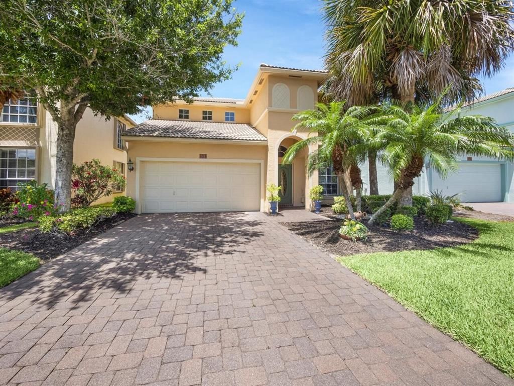 Photo of 4015 NW Deer Oak Drive, Jensen Beach, FL 34957 (MLS # R10738972)
