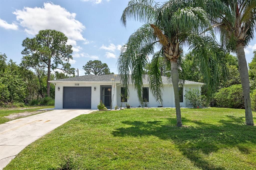 Photo of 510 NW Billiar Avenue, Port St Lucie, FL 34983 (MLS # R10887297)