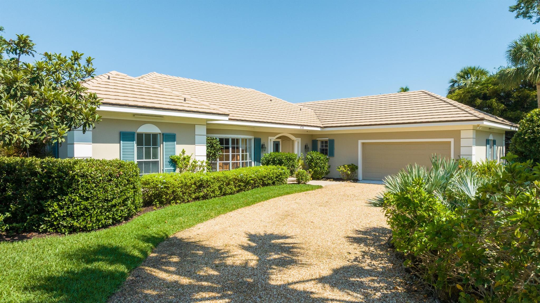 PEBBLE BAY ESTATES - Residential