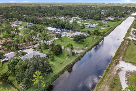 A home in Loxahatchee