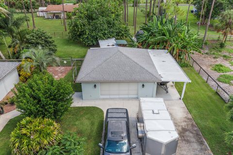 A home in Loxahatchee