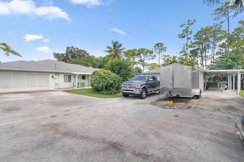 A home in Loxahatchee