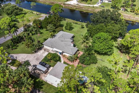 A home in Loxahatchee