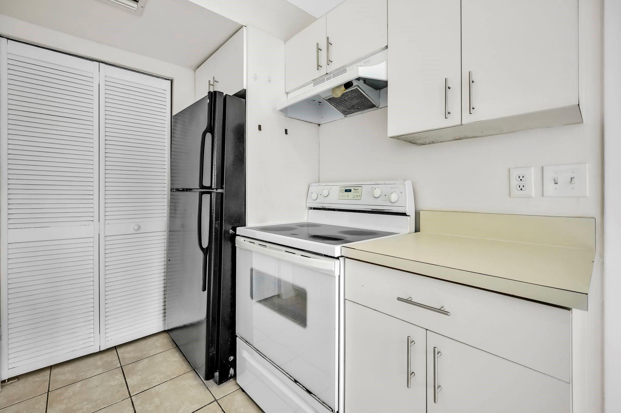 PRESERVE AT AVERY LAKES - Residential Lease