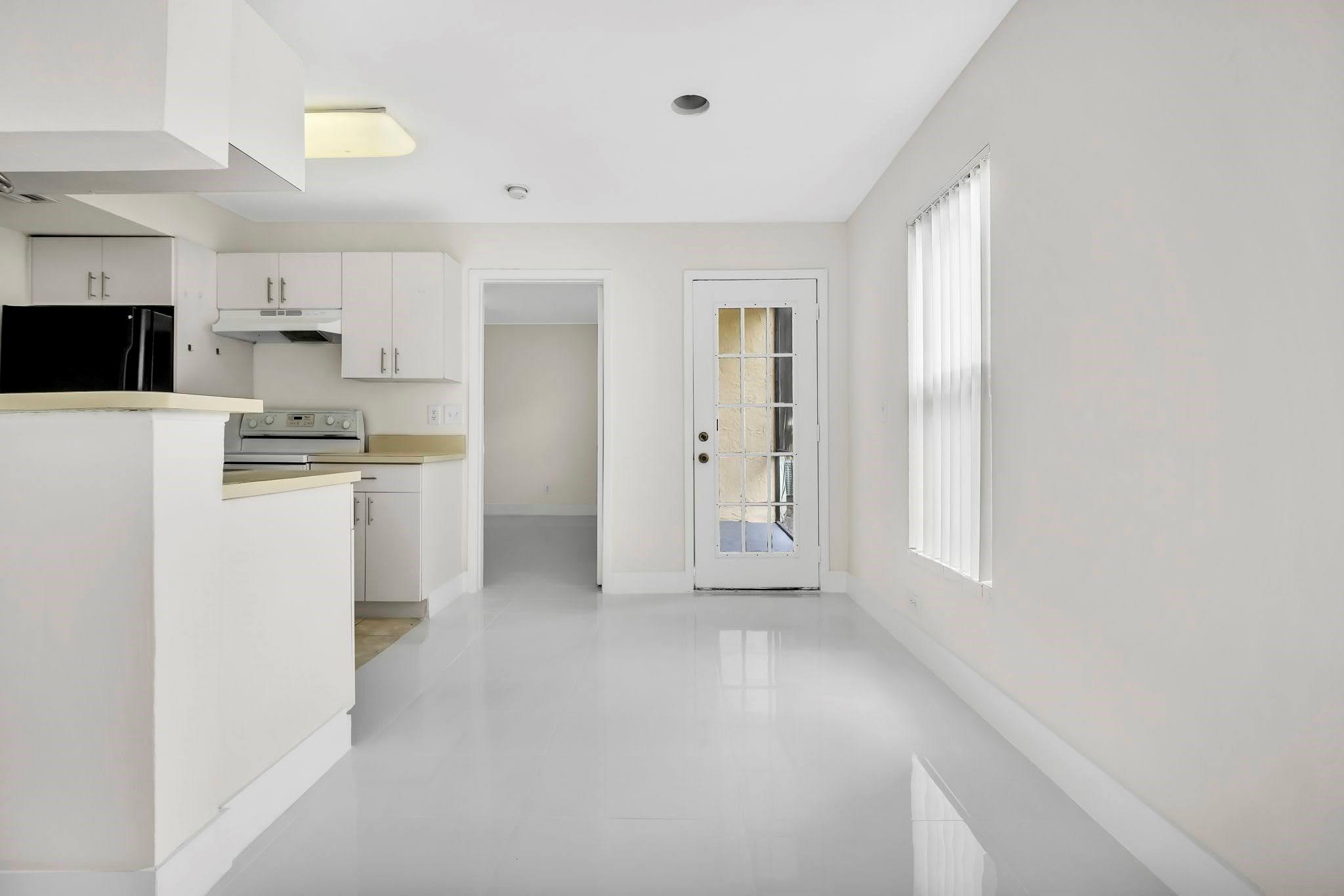 PRESERVE AT AVERY LAKES - Residential Lease