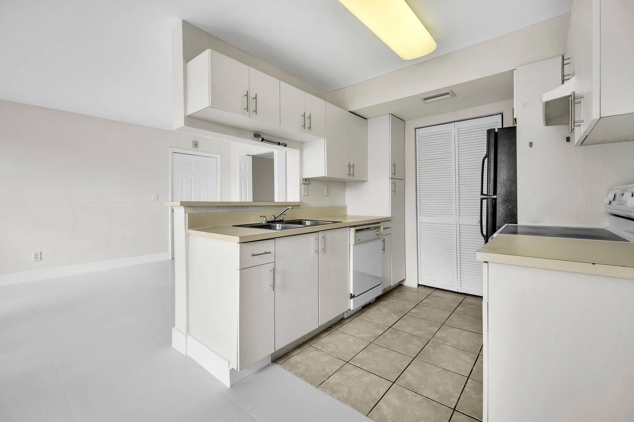PRESERVE AT AVERY LAKES - Residential Lease