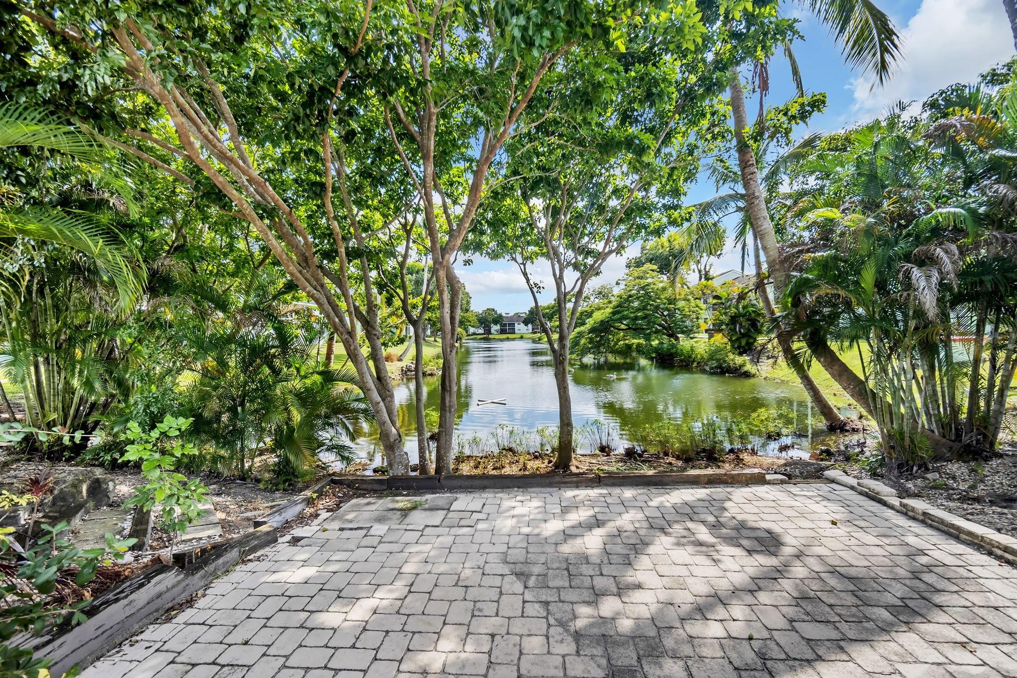 PRESERVE AT AVERY LAKES - Residential Lease