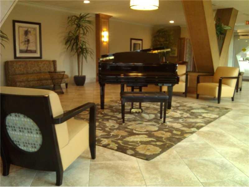 POMPANO BEACH CLUB - Residential