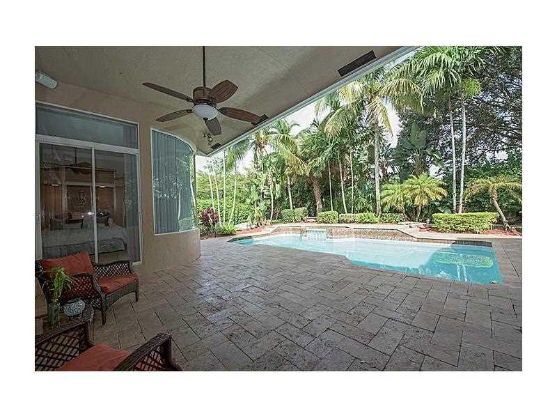 LANDINGS OF PARKLAND - Residential