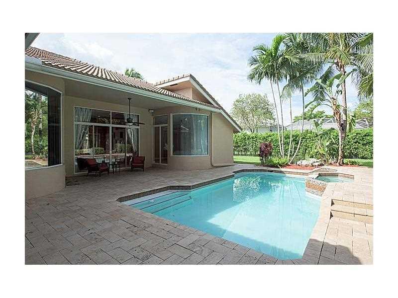 LANDINGS OF PARKLAND - Residential