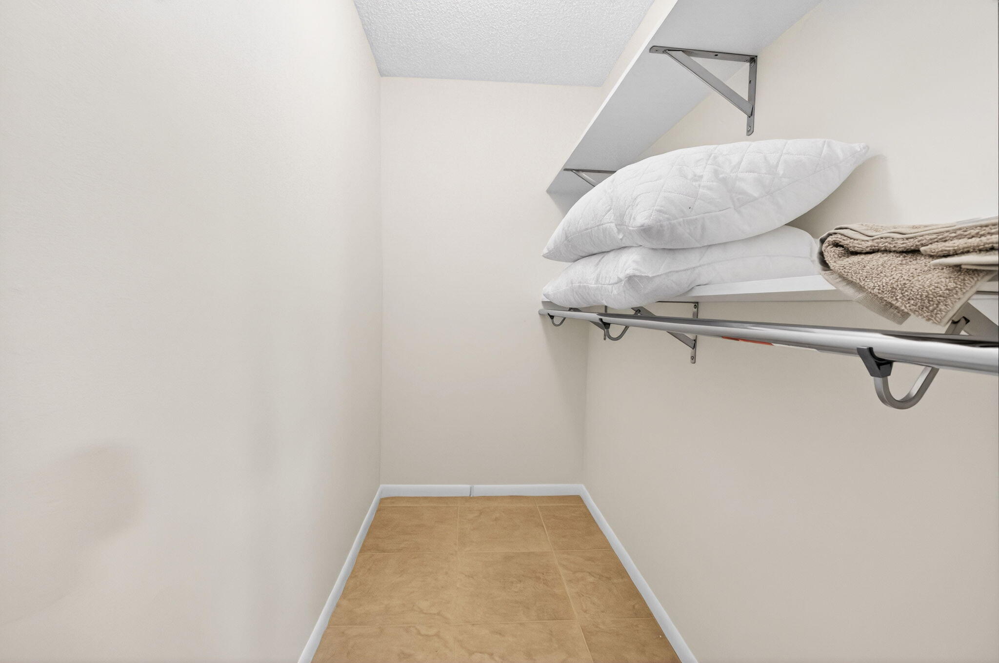 KINGS POINT FLANDERS CONDOS - Residential