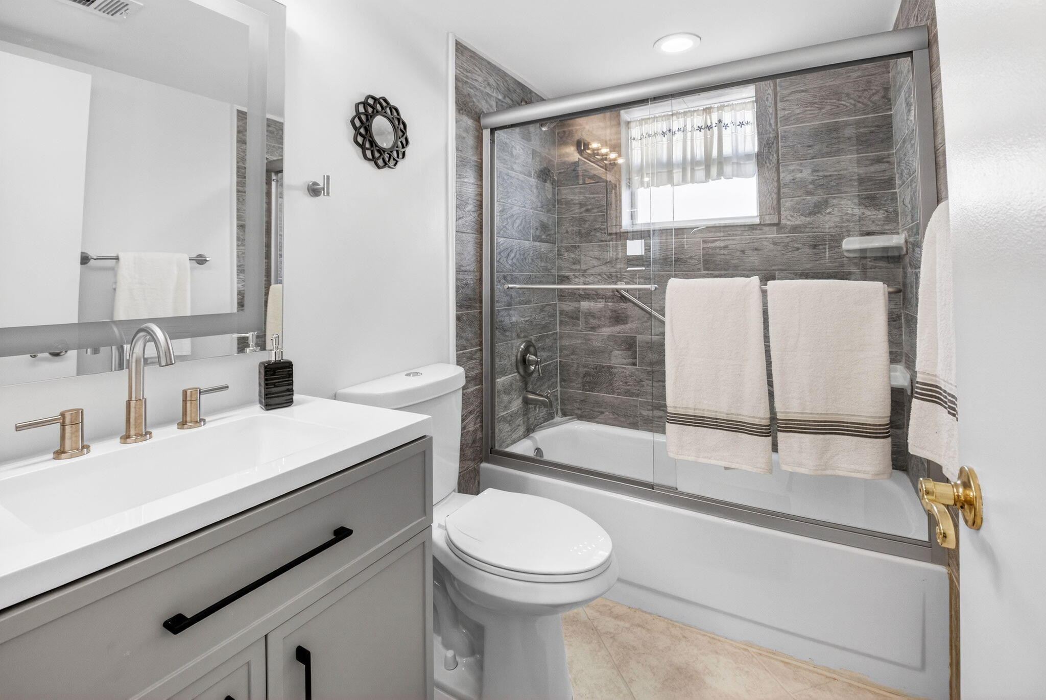 KINGS POINT FLANDERS CONDOS - Residential