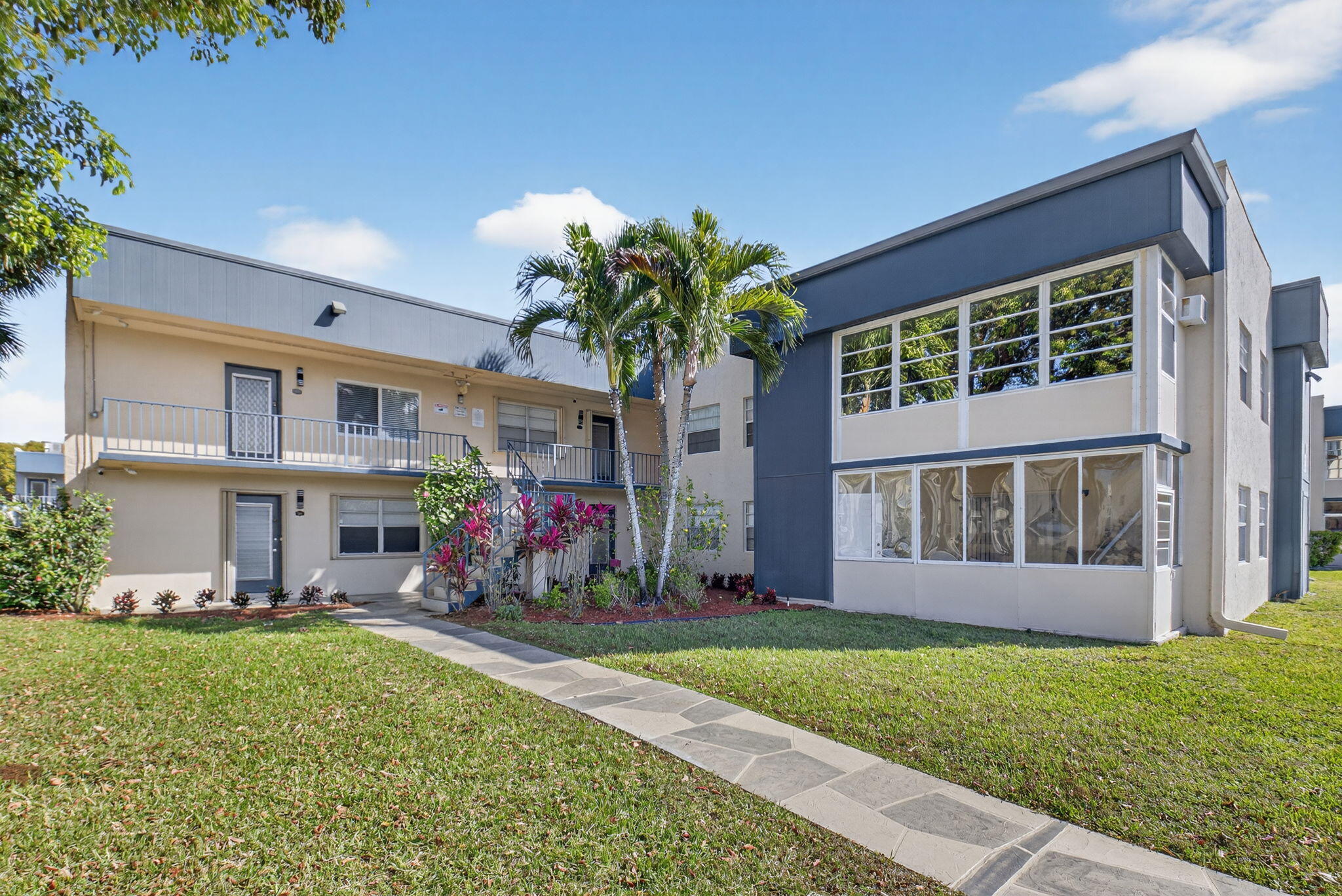 KINGS POINT FLANDERS CONDOS - Residential