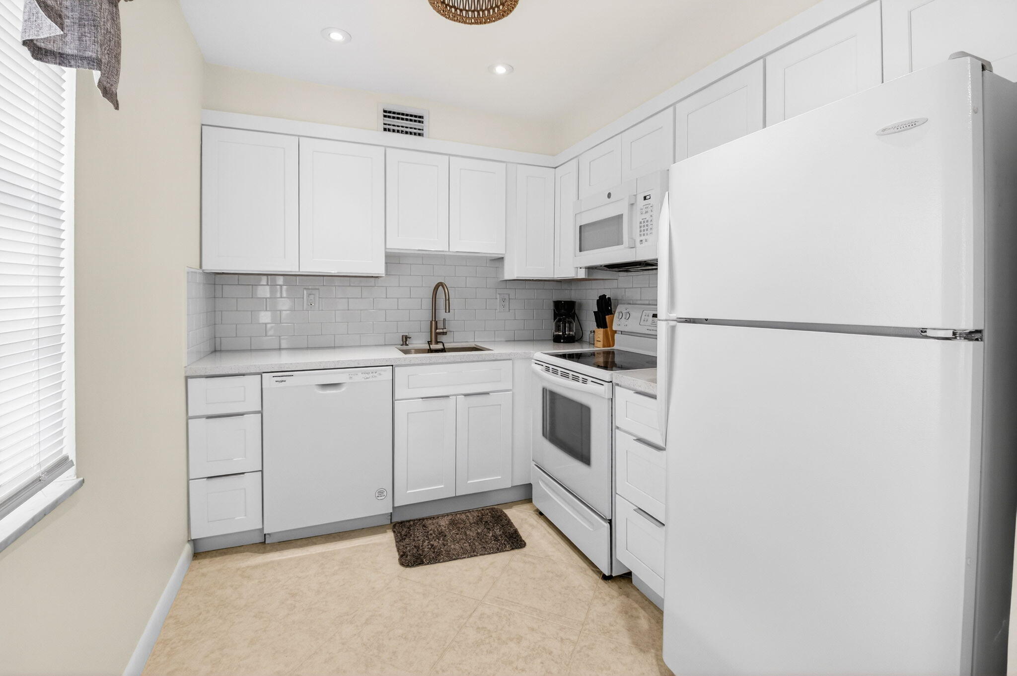 KINGS POINT FLANDERS CONDOS - Residential