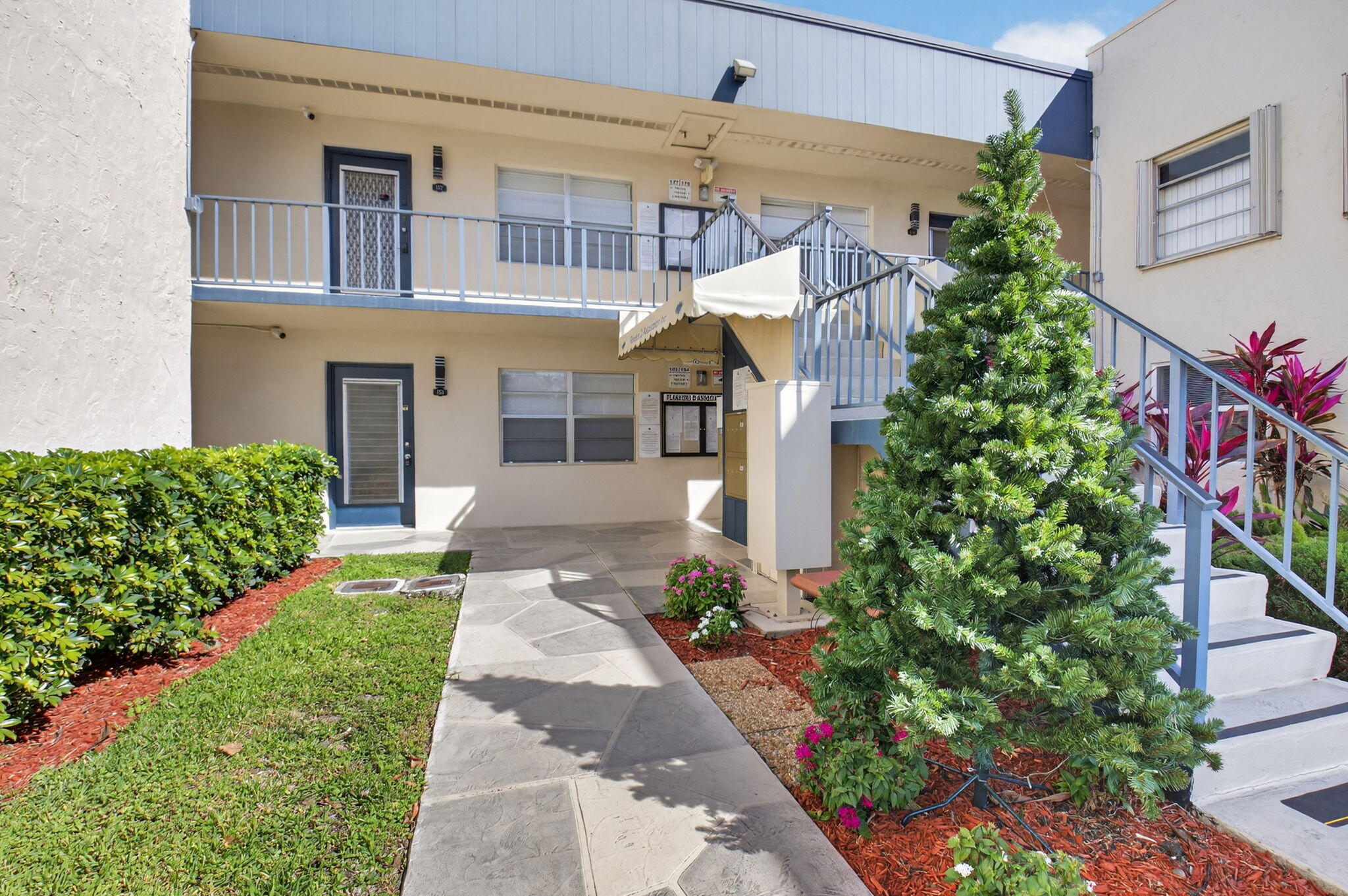 KINGS POINT FLANDERS CONDOS - Residential