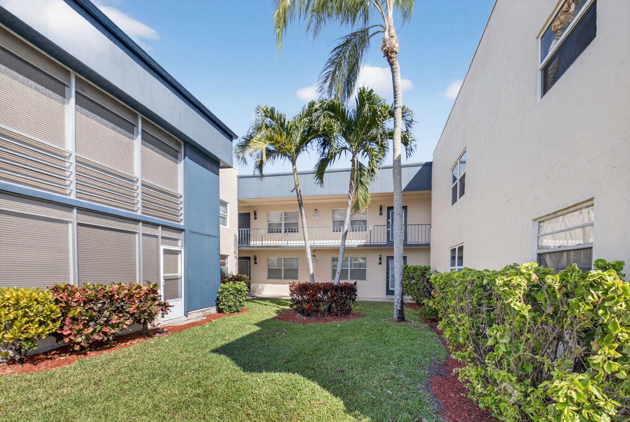 KINGS POINT FLANDERS CONDOS - Residential