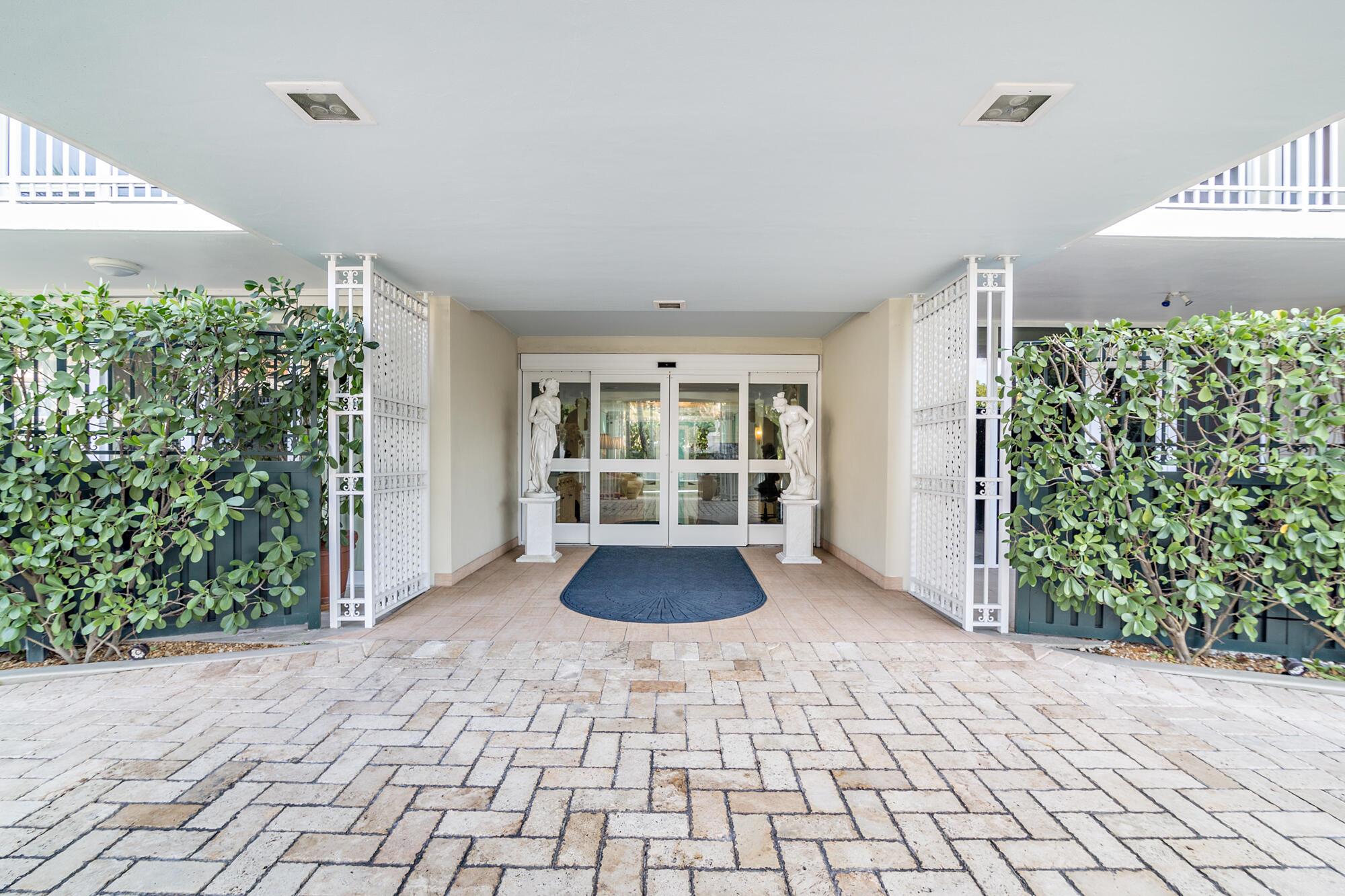 ONE ROYAL PALM WAY COND D - Residential