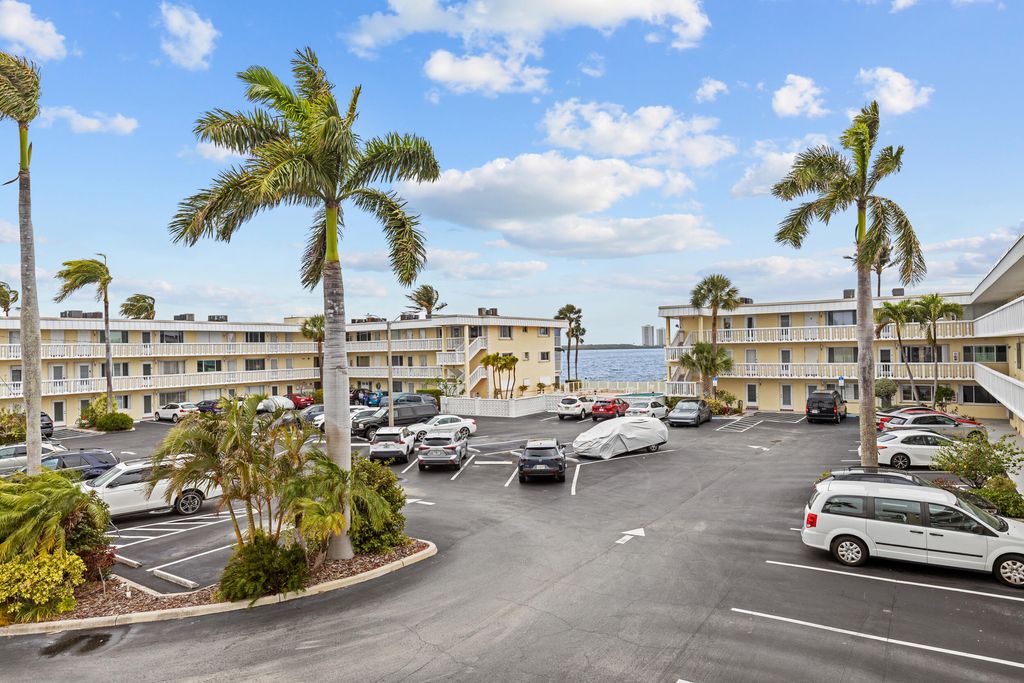 Photo of 100 Doolen Court #313, North Palm Beach, FL 33408 (MLS # B26010053)