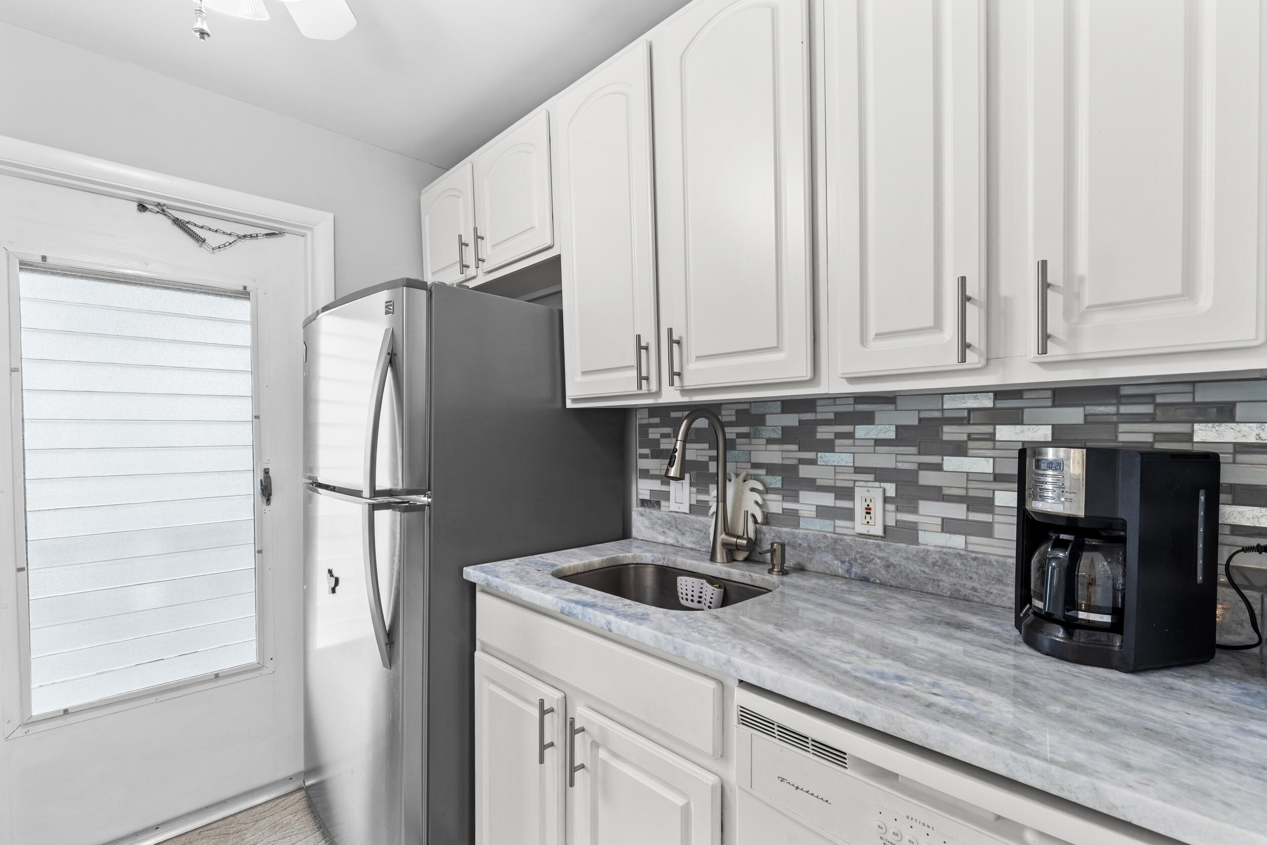 LAKE COLONY APTS ONE INC - Residential