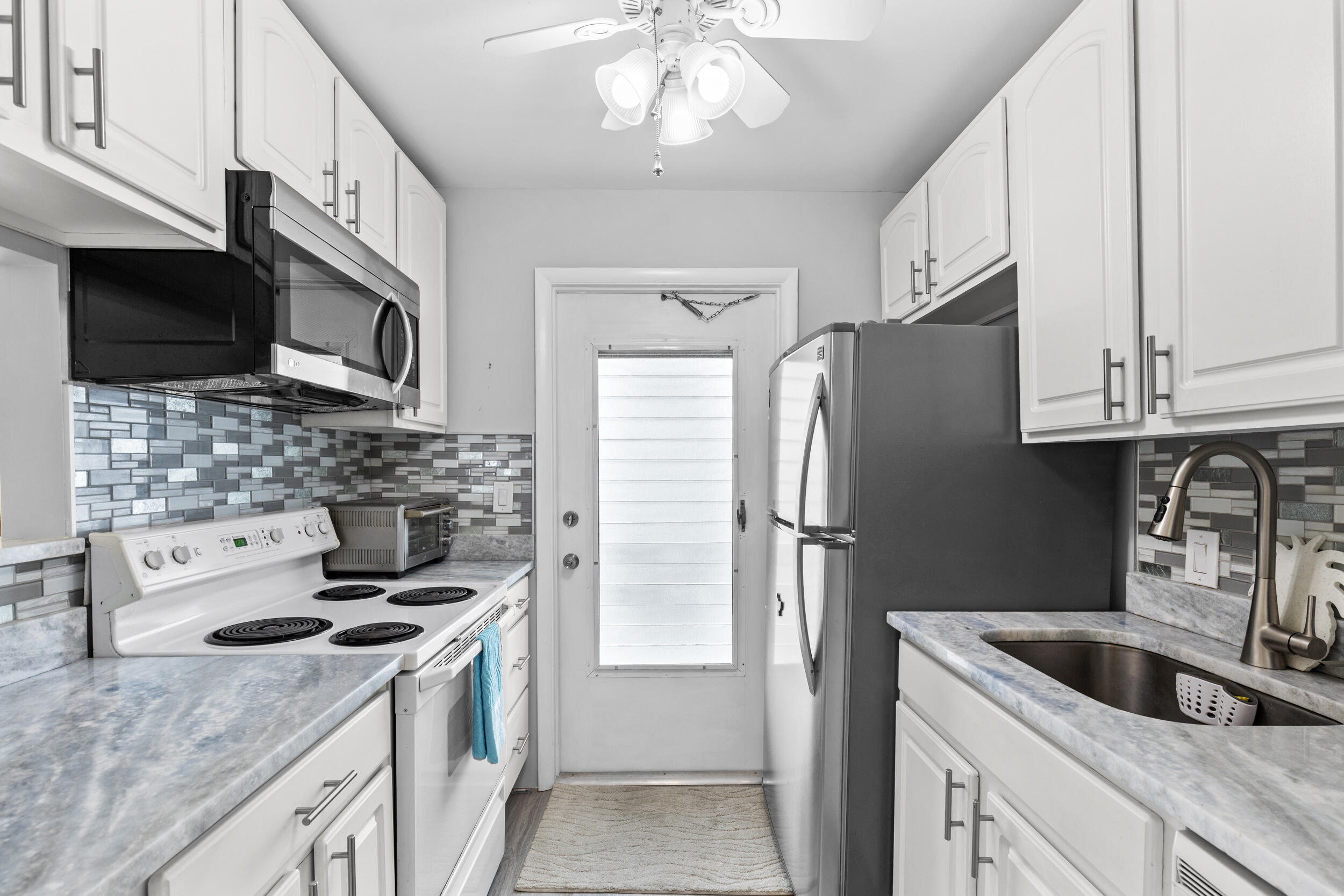 LAKE COLONY APTS ONE INC - Residential