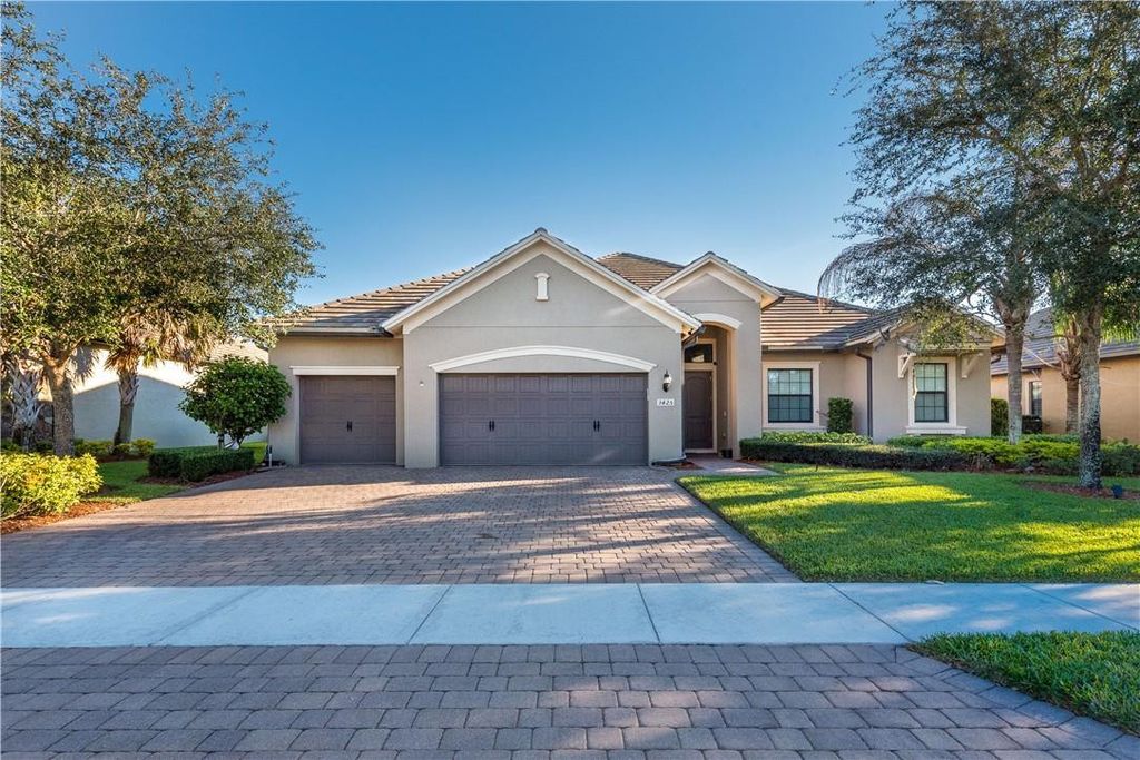 Photo of 3425 Siena Circle, Wellington, FL 33414 (MLS # F10543413)