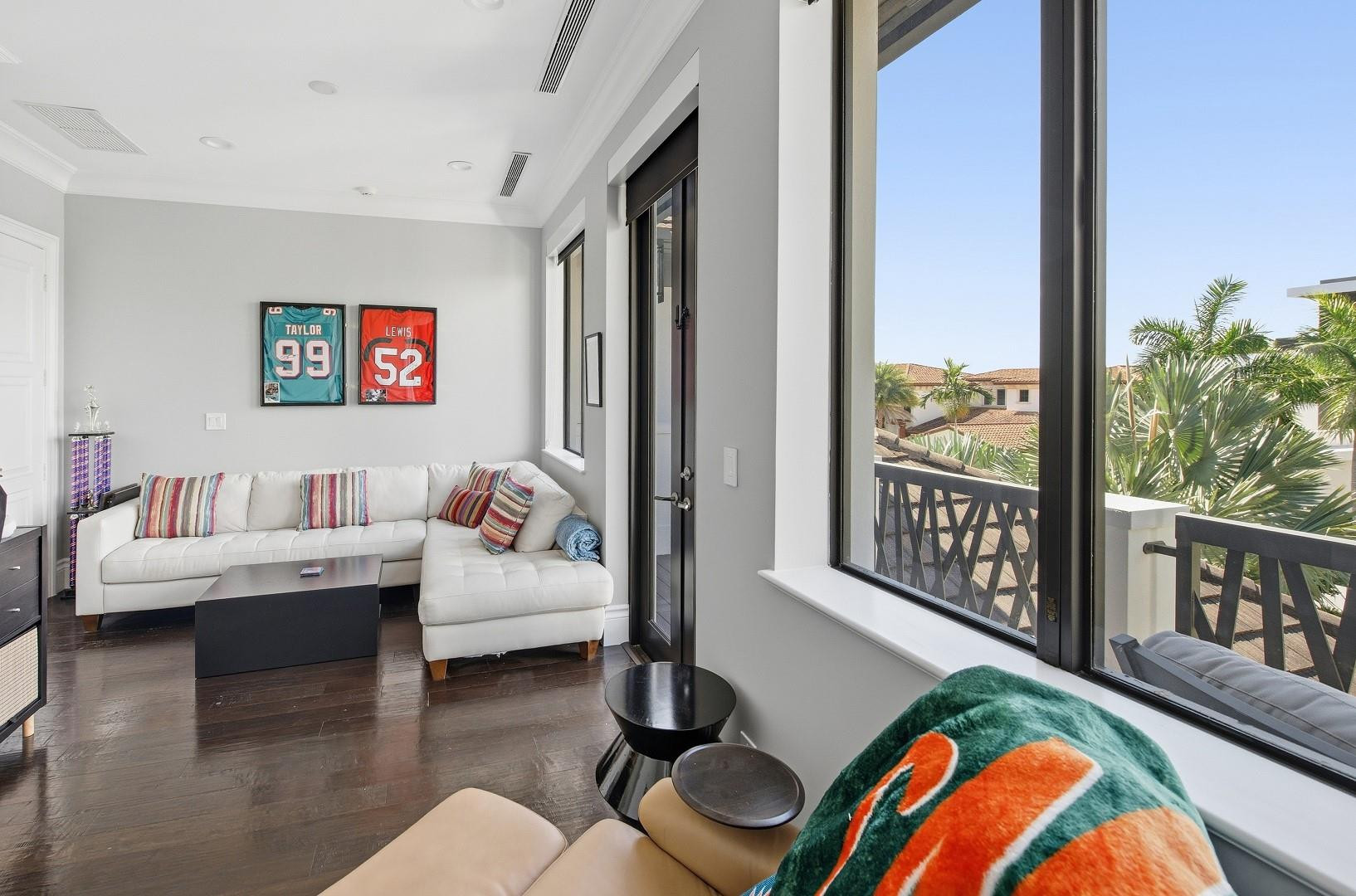 Las Olas Isles - Residential