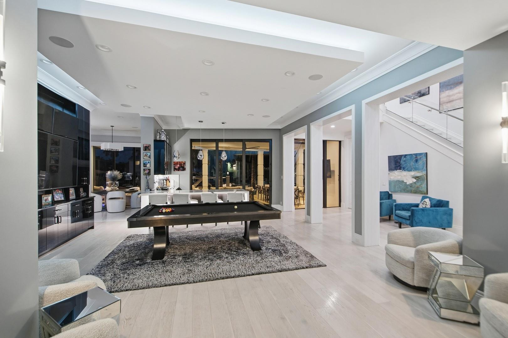 Las Olas Isles - Residential