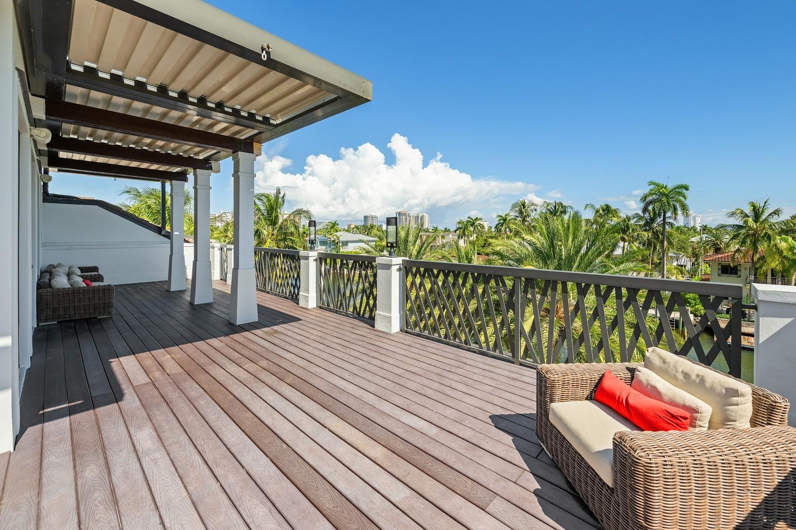 Las Olas Isles - Residential