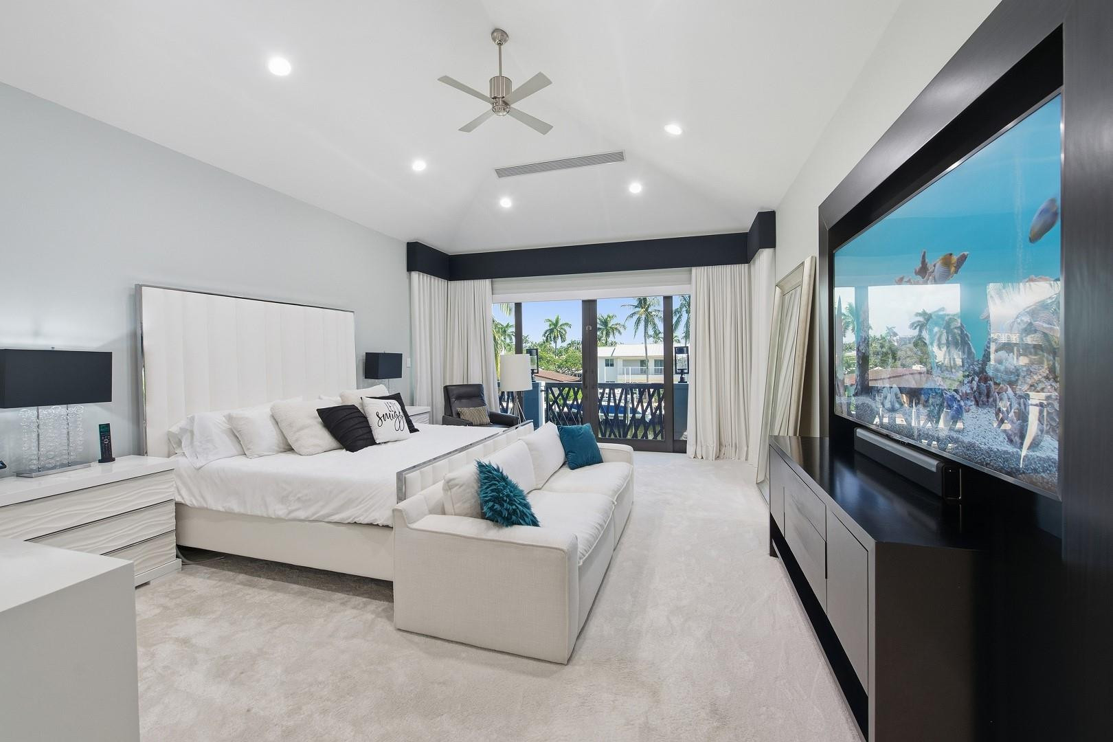 Las Olas Isles - Residential