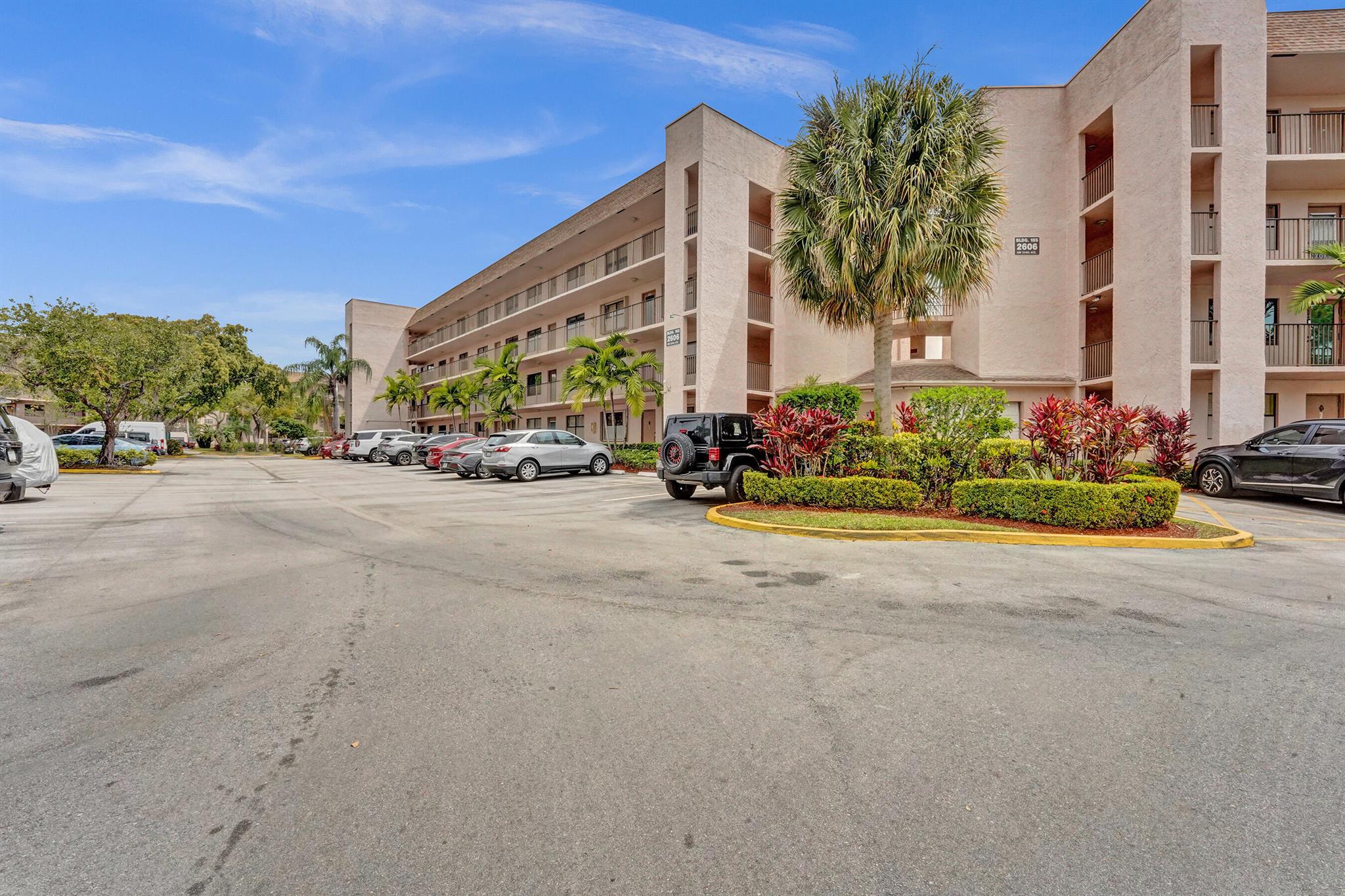 SUNRISE LAKES 185 CONDO - Residential