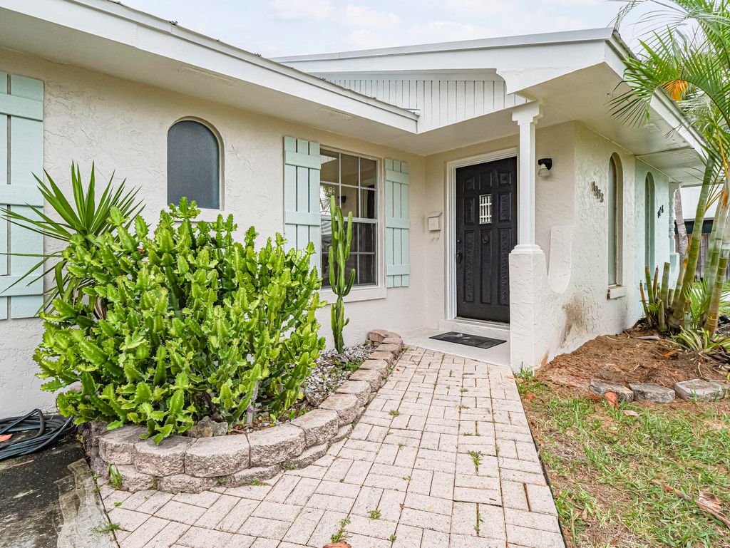 Photo of 1873 Robalo Drive, Vero Beach, FL 32960 (MLS # B26026316)