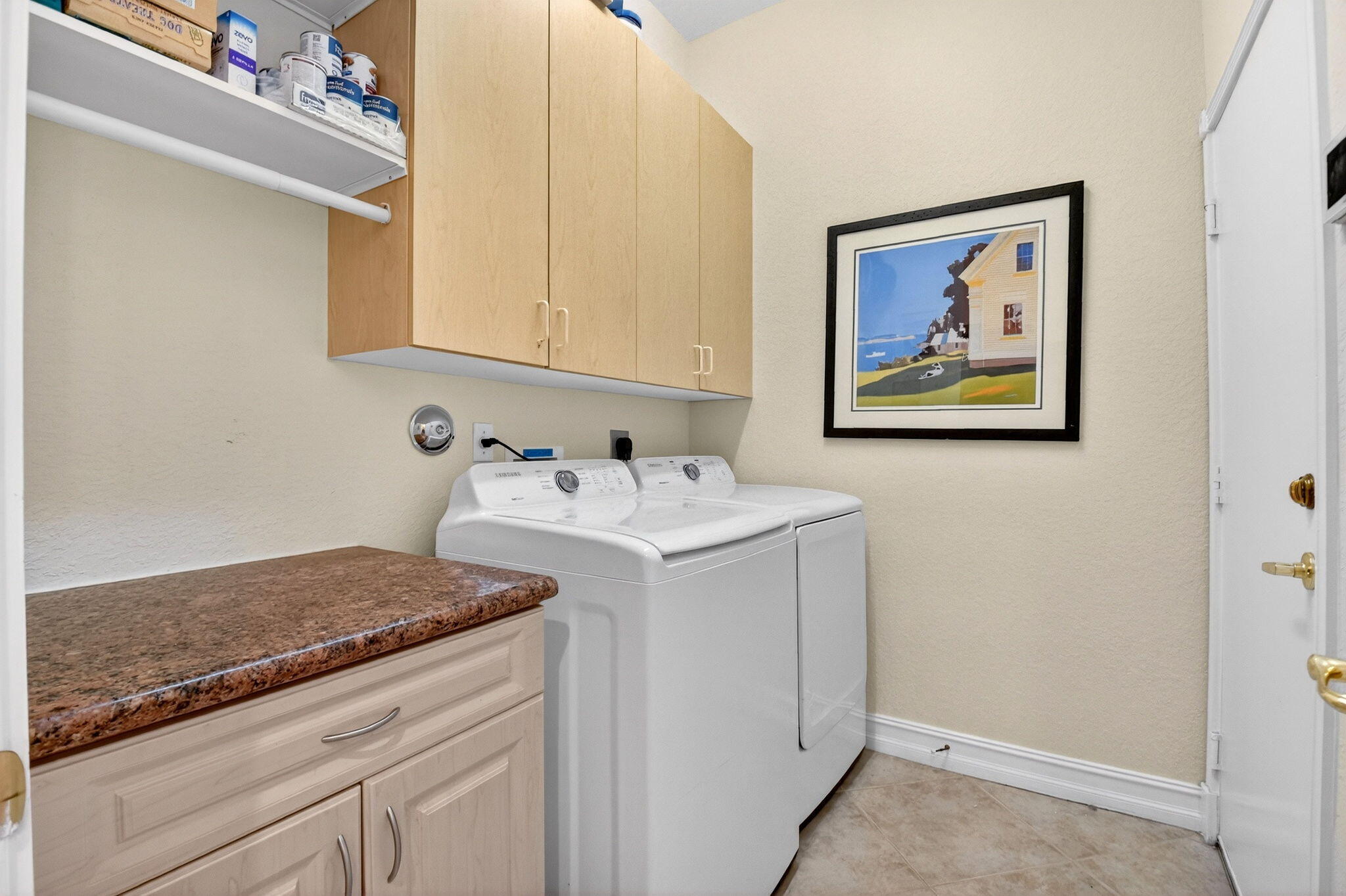 VALENCIA SHORES 3 - Residential