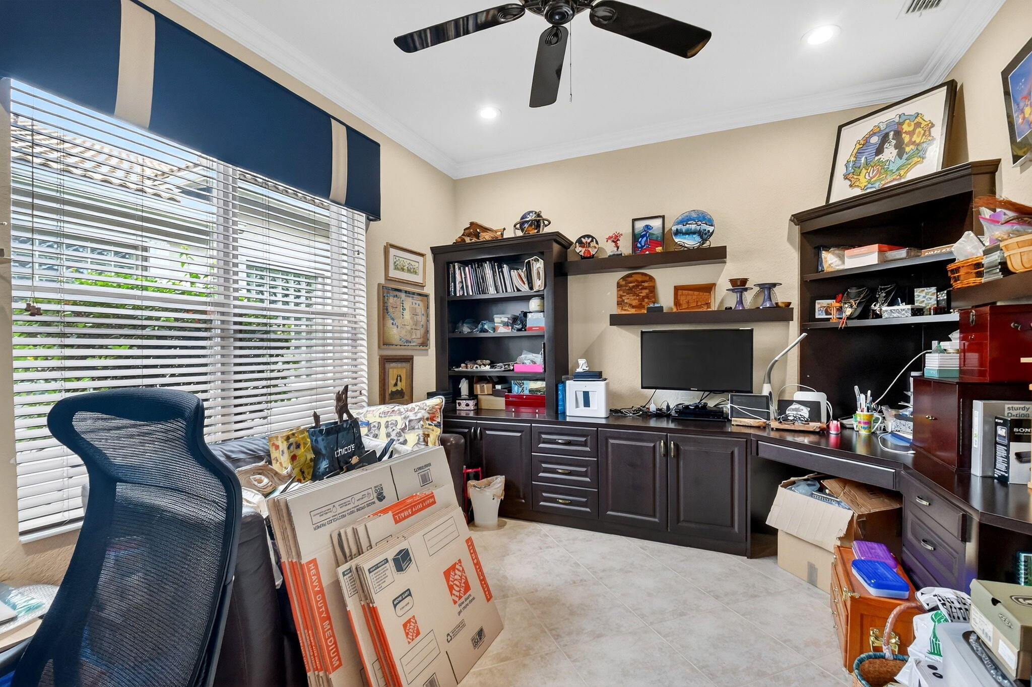 VALENCIA SHORES 3 - Residential