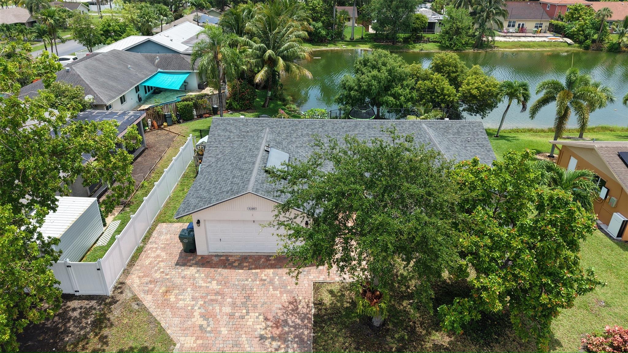 4180 NW 18th Ave, Oakland Park, FL, 33309/$579,900 1 4180 NW 18th Ave