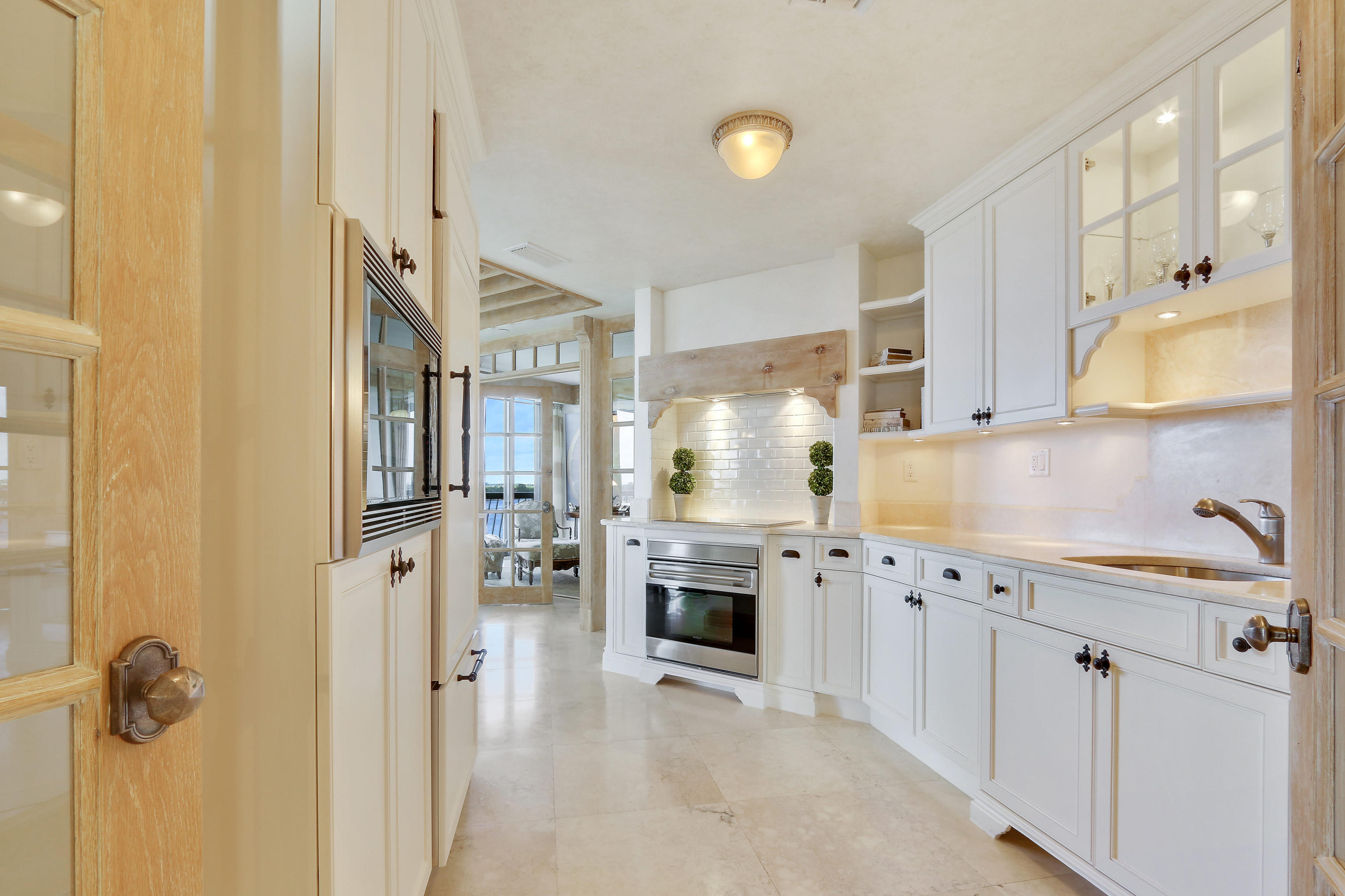 TWENTY ONE HUNDRED CONDO - Residential