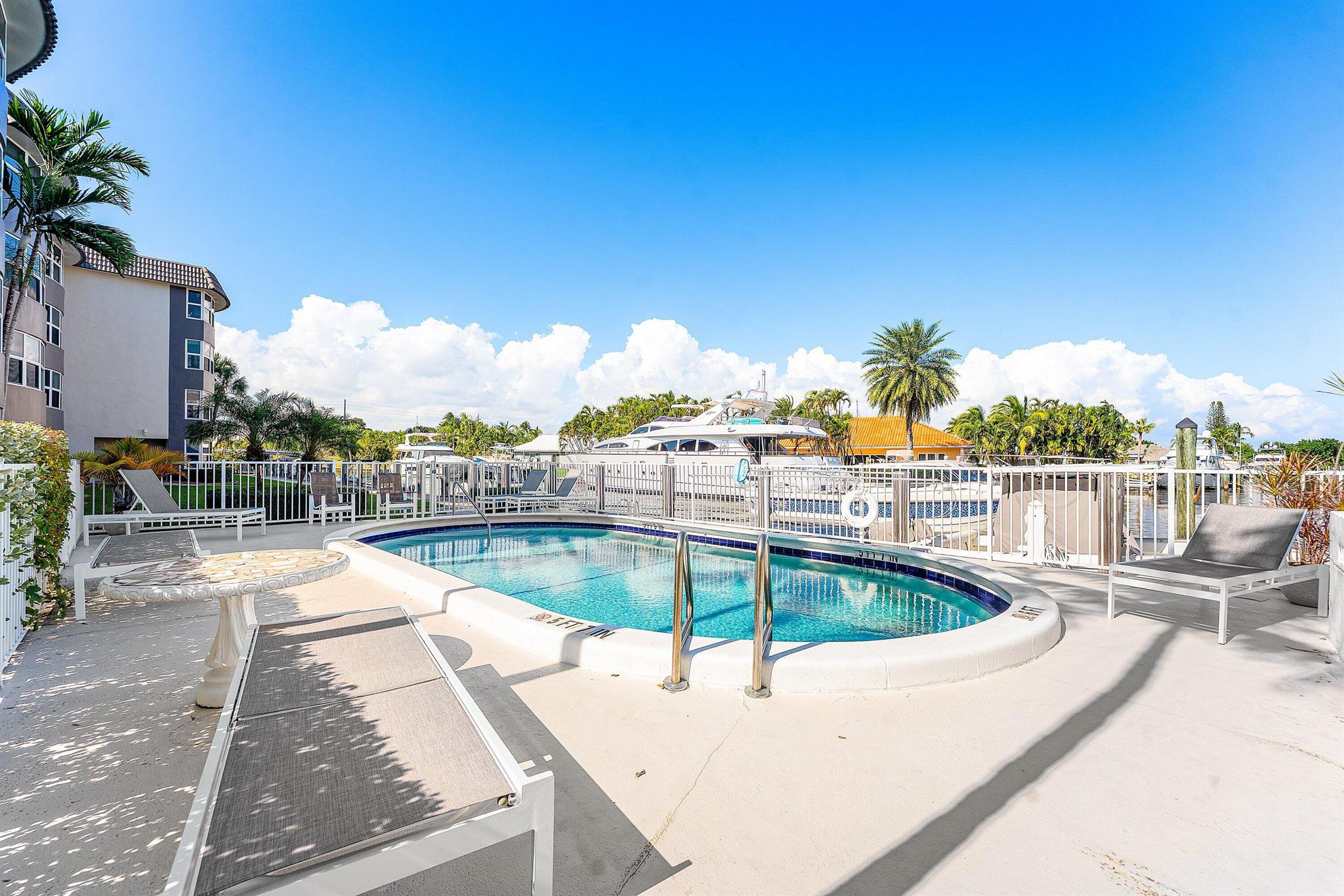 HERITAGE LANDINGS CONDO - Residential