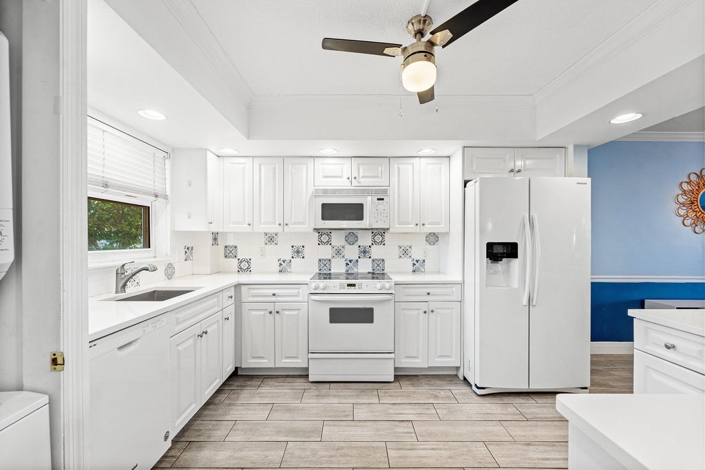 Photo of 3031 NE 51st Street #106w, Fort Lauderdale, FL 33308 (MLS # R11143966)