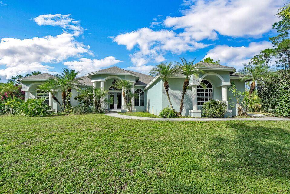 5 Bed, 3 Full Bath w/Den/Office and desirable 3 way split floorplan... CBS built house Private 1.15 Acres at the end of road. 2 Car Side Load Garage with extra Storage Room, long circle driveway and Fully Fenced Backyard. The Backyard is an entertainers dream w/ Summer Kitchen and Pool with extended patios and cool afternoon exposure. His and Hers closets in Owners Bedroom, Dual Vanities.