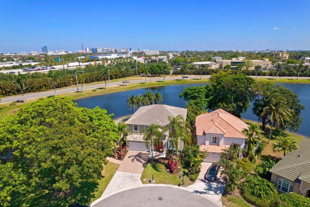 Photo of 1236 Avondale Lane, West Palm Beach, FL 33409 (MLS # R10982415)