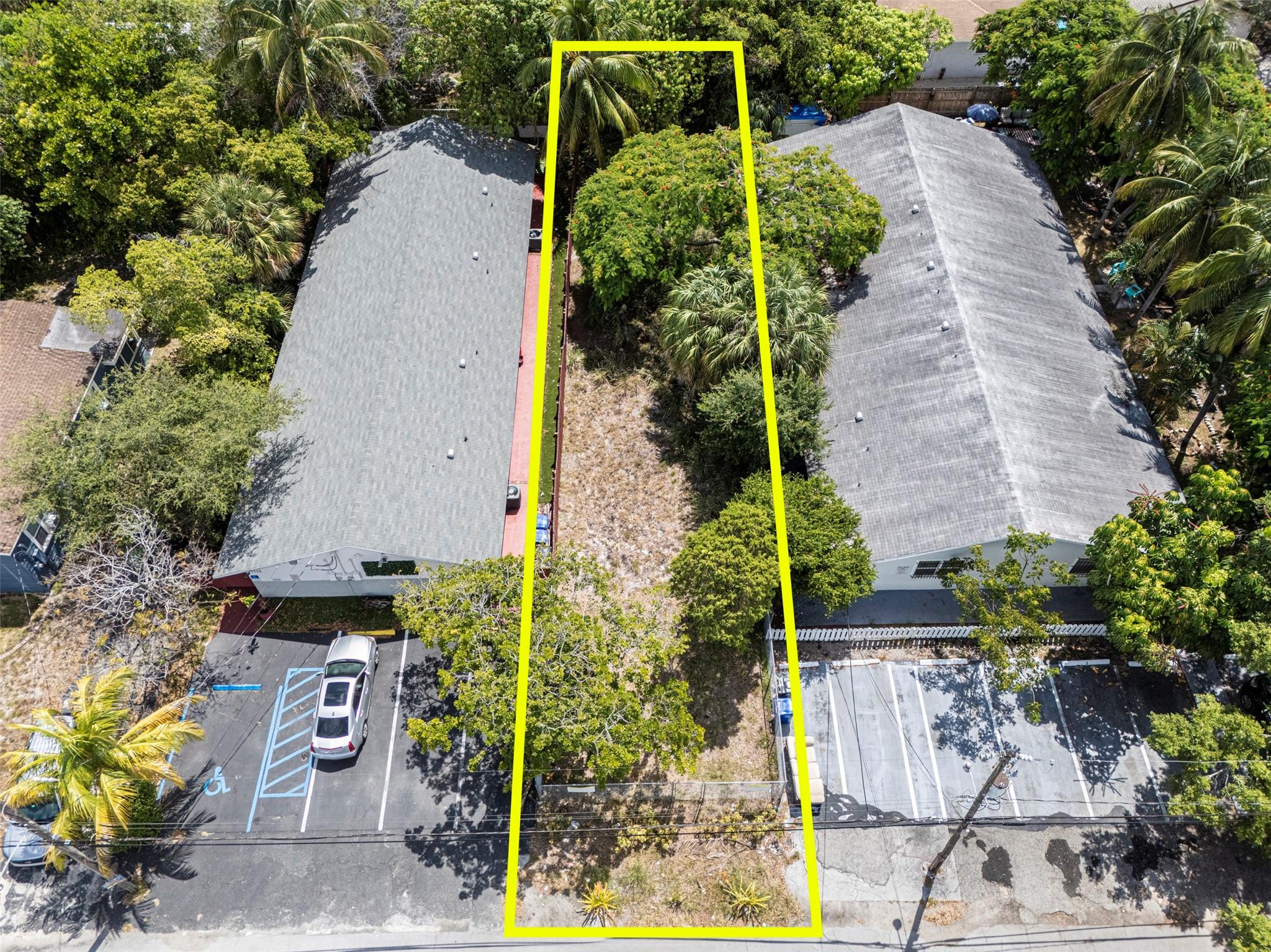 High-ROI Development Opportunity! Rare 25’x135’ lot zoned RMM-25 in Broward’s booming growth corridor. Perfect for mid-rise multifamily, with strong rental demand and appreciation potential. One block off Sunrise Blvd., minutes to I-95 & Turnpike. Strategic location: 1.5 mi to Brightline, 1 mi to Flagler Village, 4.5 mi to the beach, 10 min to Las Olas, 16 min to FLL Airport. Surrounded by new construction—ideal for builders or buy-and-hold investors. Limited supply in this high-demand area—act now!