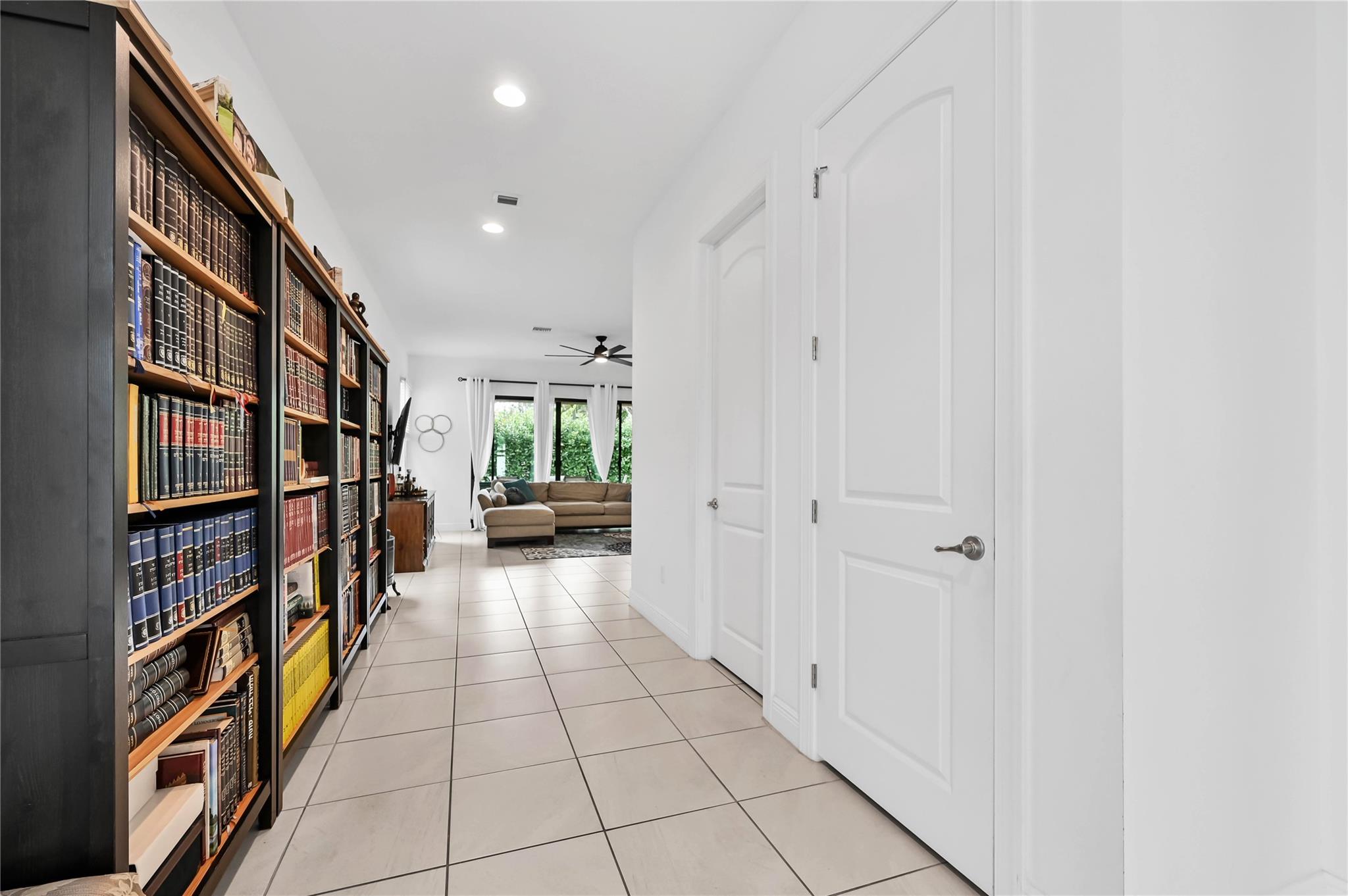 Coral Lago - Residential Lease