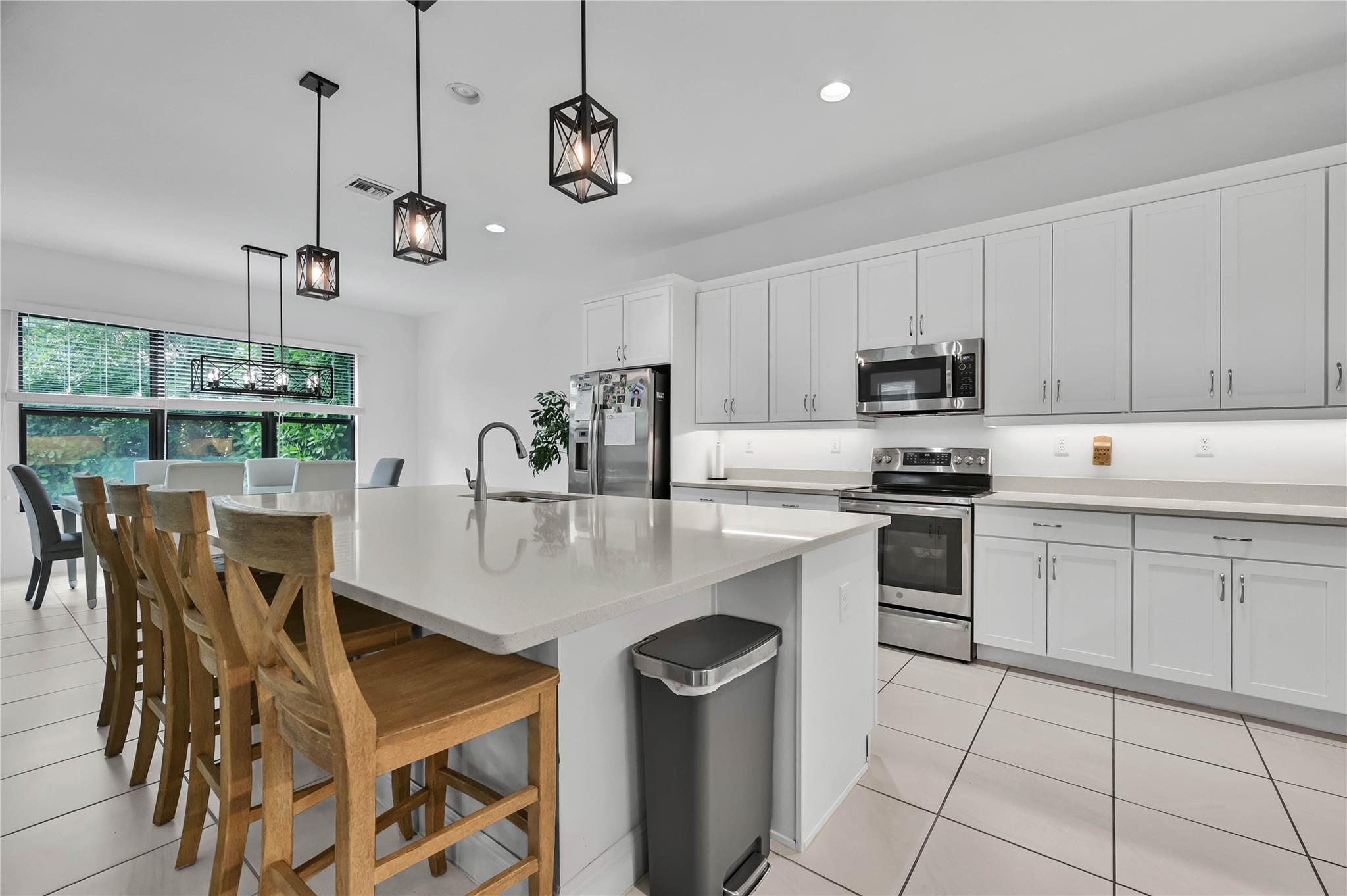 Coral Lago - Residential Lease