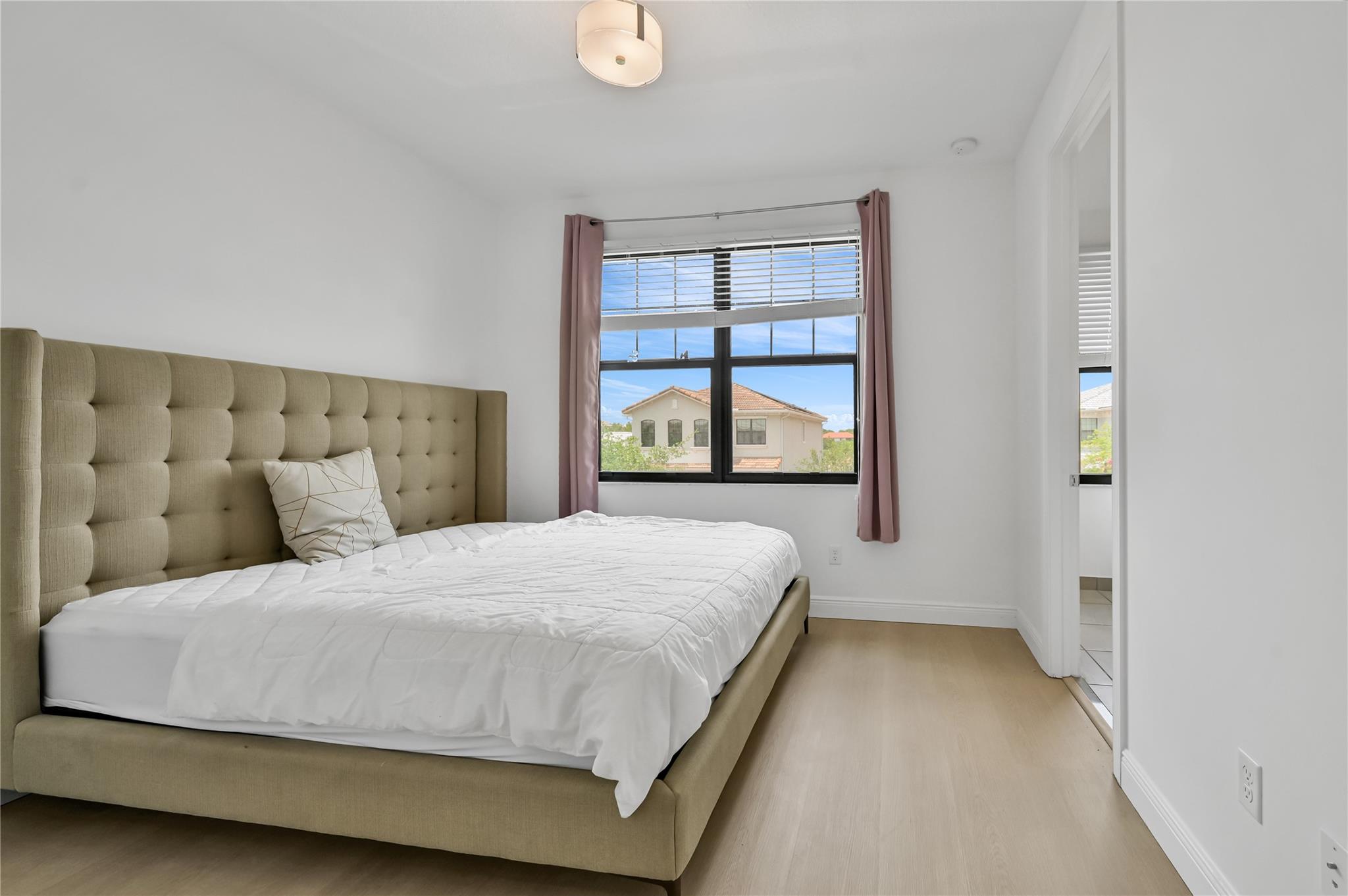 Coral Lago - Residential Lease