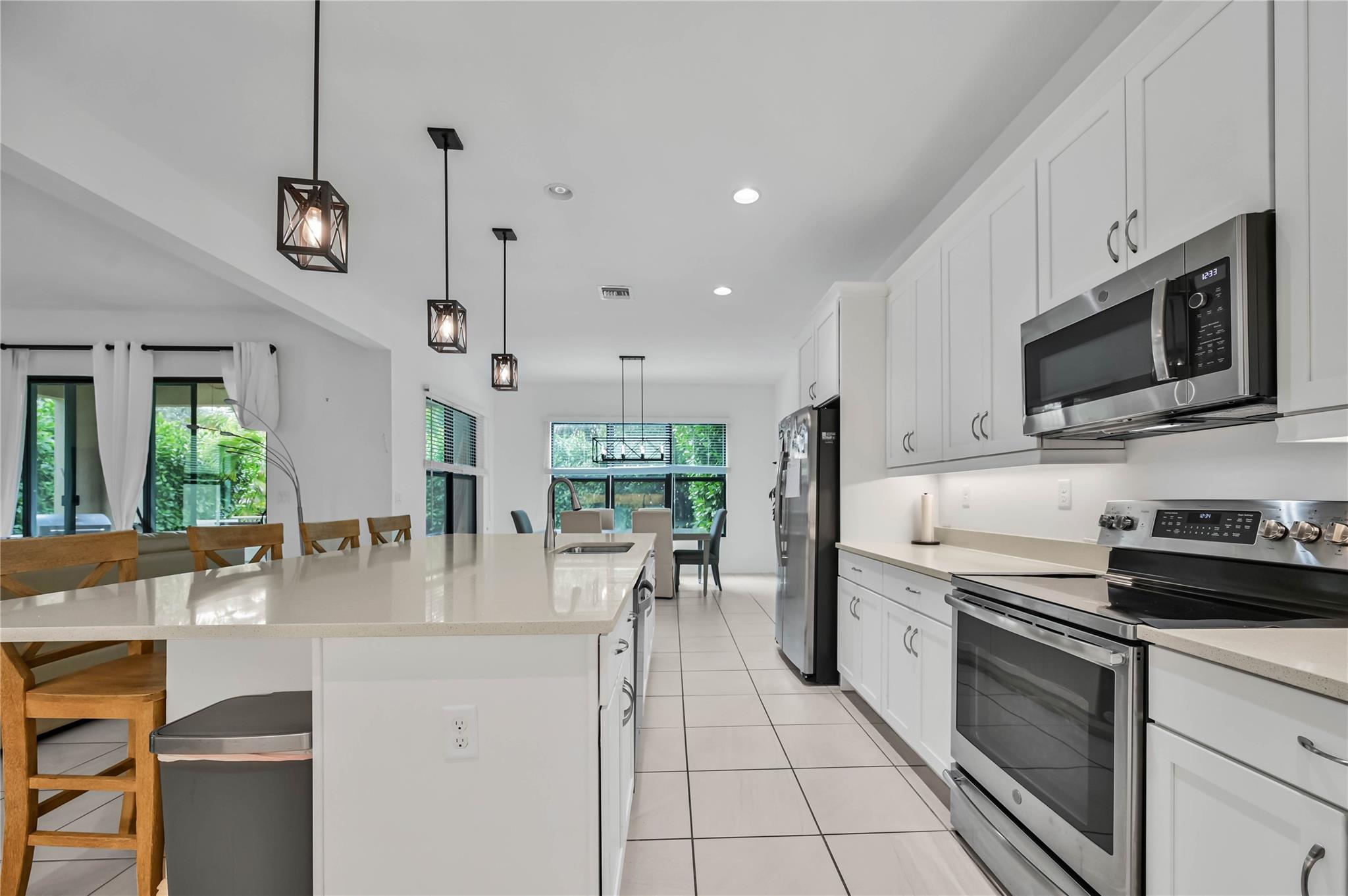Coral Lago - Residential Lease