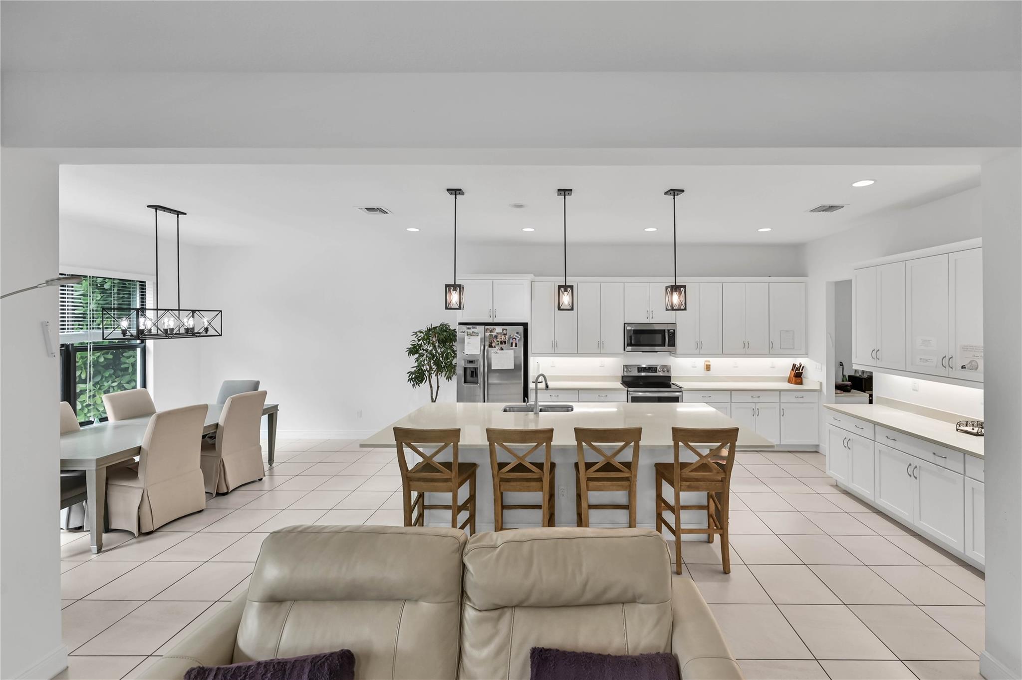 Coral Lago - Residential Lease