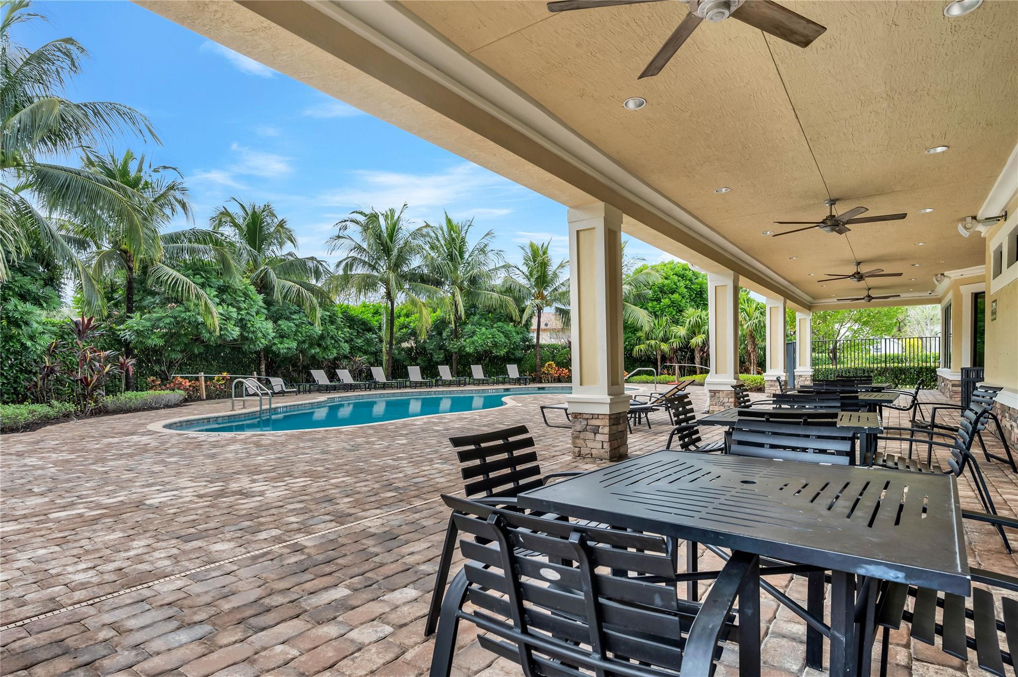 Coral Lago - Residential Lease