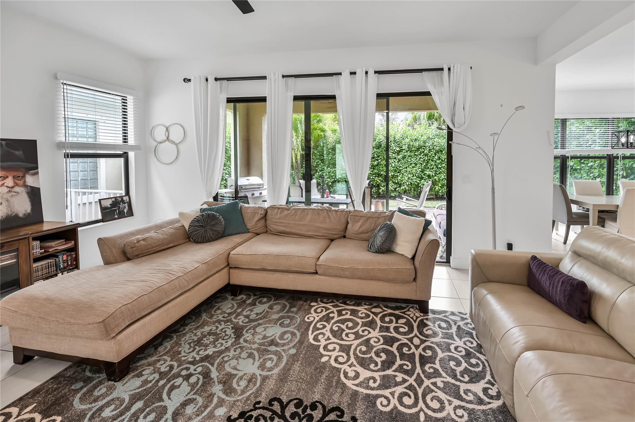 Coral Lago - Residential Lease