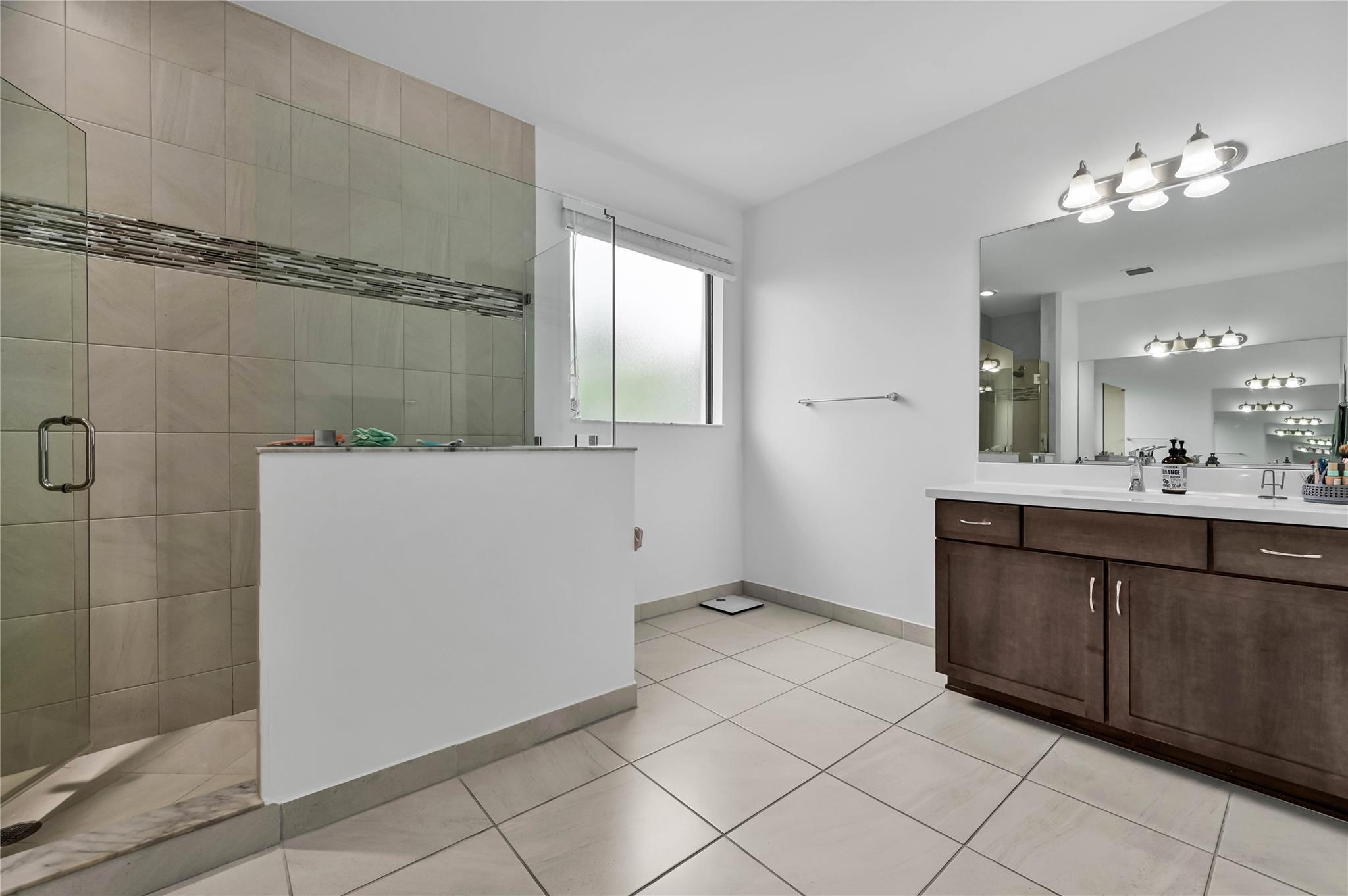 Coral Lago - Residential Lease