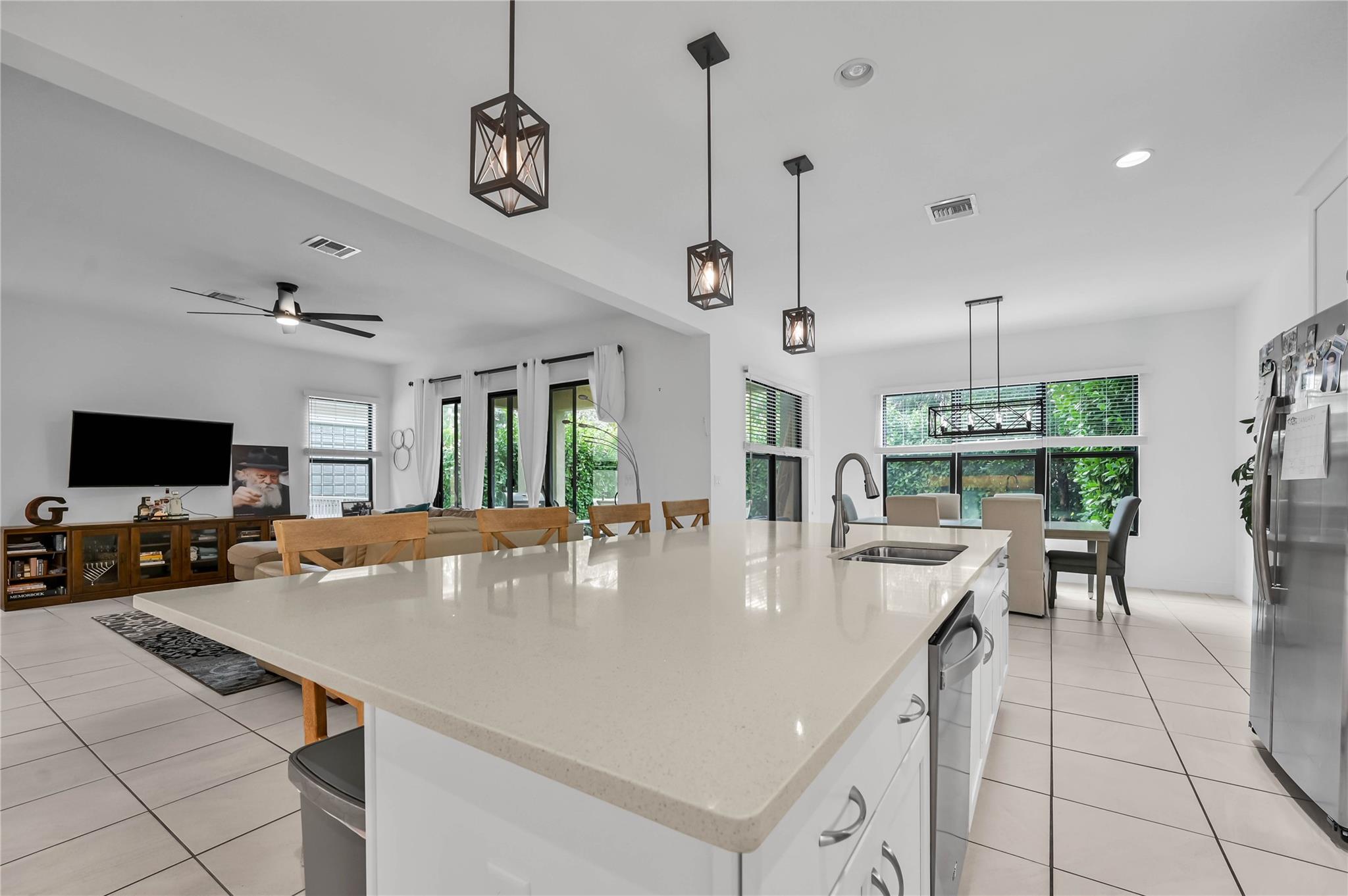 Coral Lago - Residential Lease
