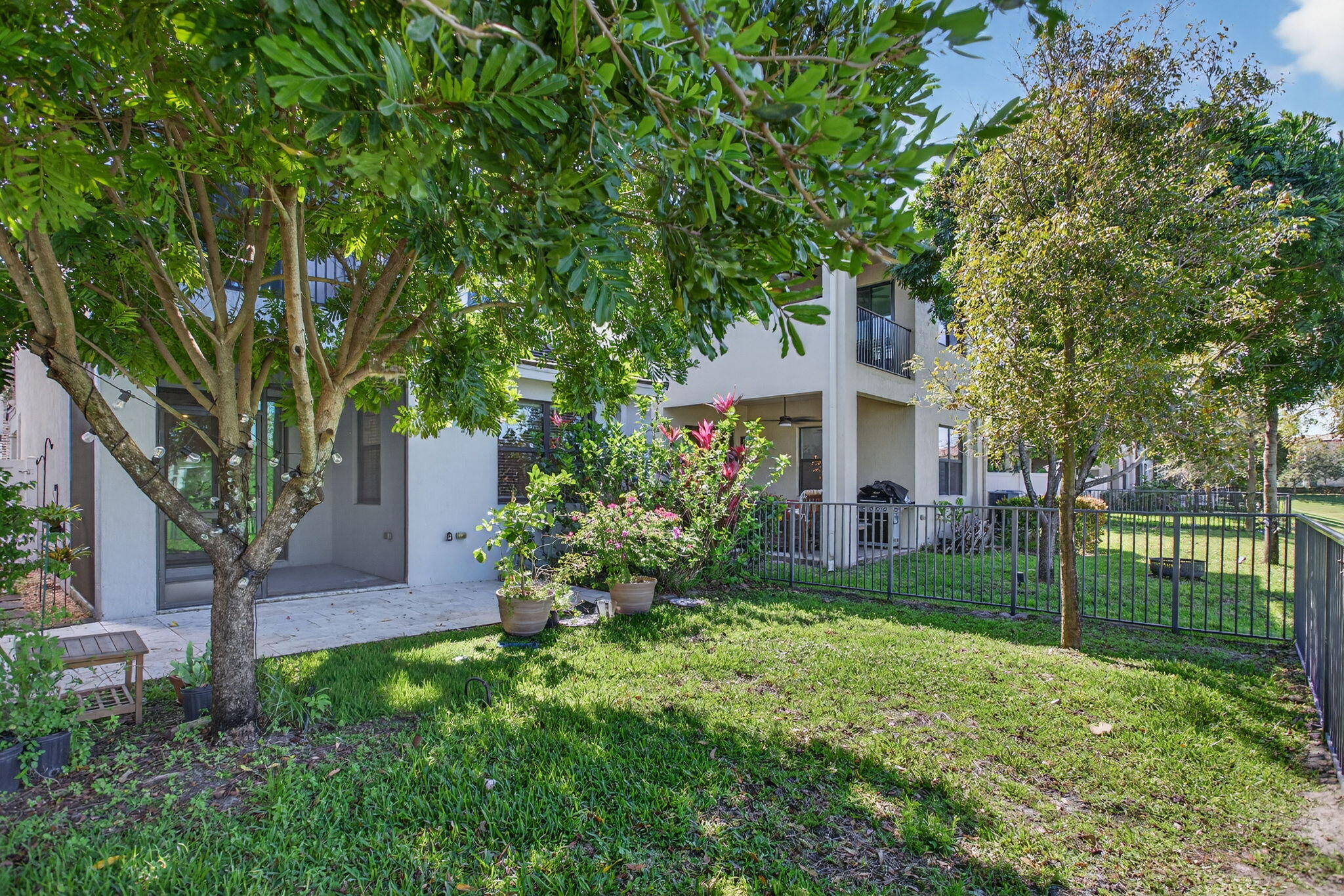 RESIDENCES AT PALM AIRE - Residential